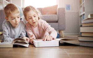 kids reading together at home
